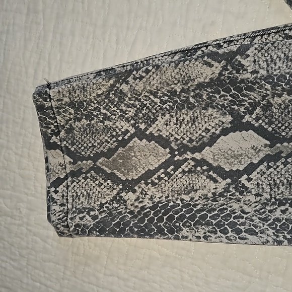 EXPRESS WOMENS ANKLE HIGH RISE JEGGINGS SIZE 10 R BLACK GREY SNAKE PRINT - Picture 12 of 12